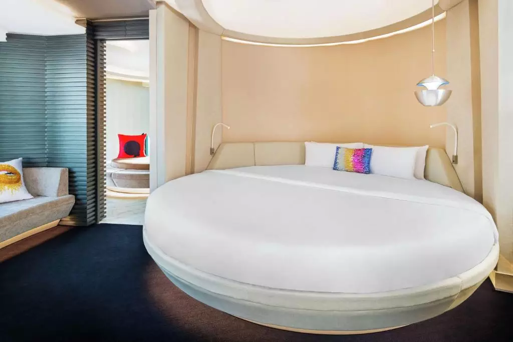 V Hotel Dubai Curio Collection by Hilton